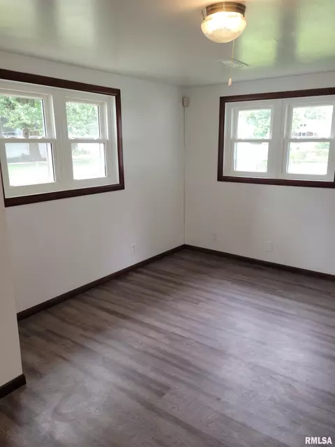 1035 N Franklin Ave, Springfield, IL 62702 photo 6