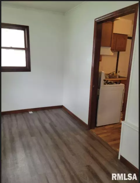 1035 N Franklin Ave, Springfield, IL 62702 photo 12