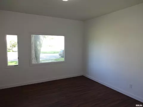 1518 Edwards St, Springfield, IL 62703 photo 4