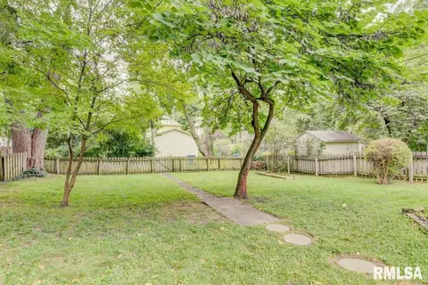 123 N Walnut St, Springfield, IL 62702 photo 39