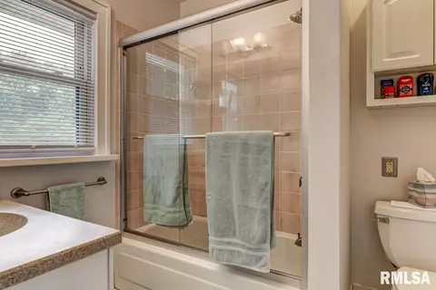 123 N Walnut St, Springfield, IL 62702 photo 35
