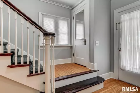 123 N Walnut St, Springfield, IL 62702 photo 9