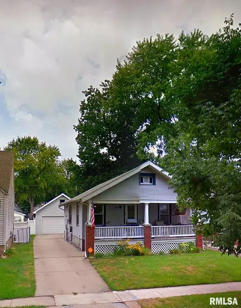 1909 S 1st St, Springfield, IL 62704 photo 1