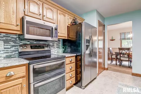 4605 Barrington Dr, Springfield, IL 62711 photo 17