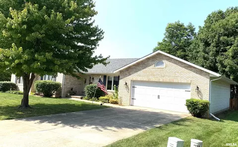 4605 Barrington Dr, Springfield, IL 62711 photo 3