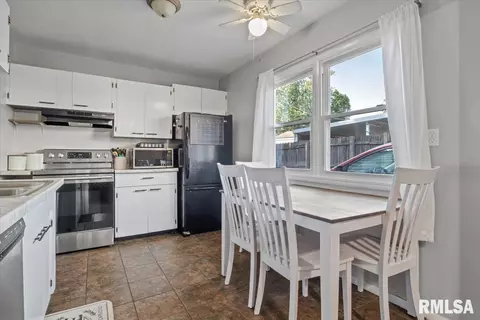 3329 Normandy Rd, Springfield, IL 62703 photo 8