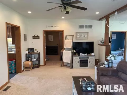 467 State St, Rockbridge, IL 62081 photo 2