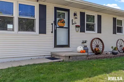 3008 Griffiths Ave, Springfield, IL 62702 photo 4