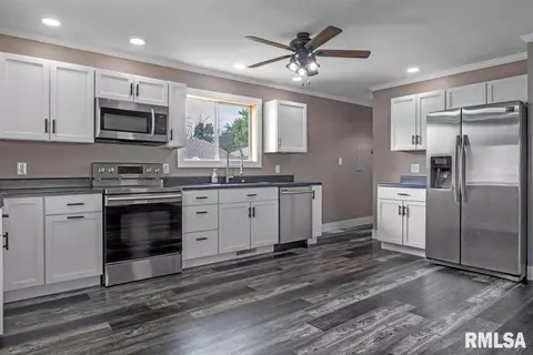 3008 Griffiths Ave, Springfield, IL 62702 photo 10