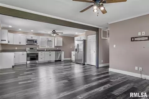 3008 Griffiths Ave, Springfield, IL 62702 photo 6