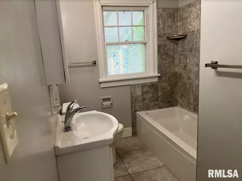 3228 S Park Ave, Springfield, IL 62704 photo 8
