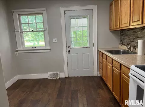 3228 S Park Ave, Springfield, IL 62704 photo 7