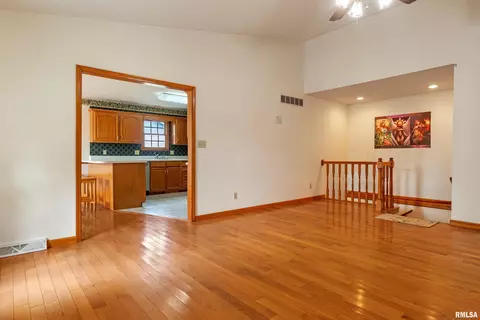 1416 Azalea Ct, Springfield, IL 62712 photo 9
