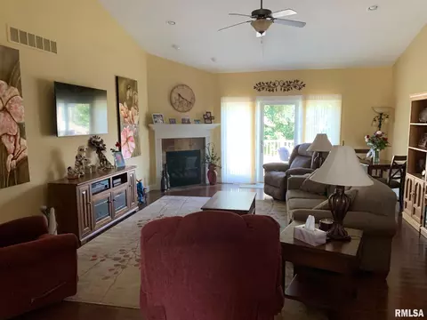 2307 Silverstone Ct, Springfield, IL 62704 photo 3