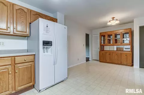 10 Midland Ct, Springfield, IL 62702 photo 12