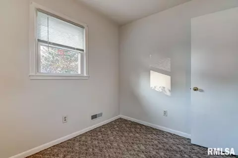 10 Midland Ct, Springfield, IL 62702 photo 19