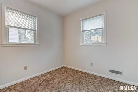 10 Midland Ct, Springfield, IL 62702 photo 18