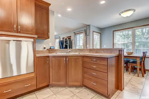 1008 Post Rd, Springfield, IL 62712 photo 13