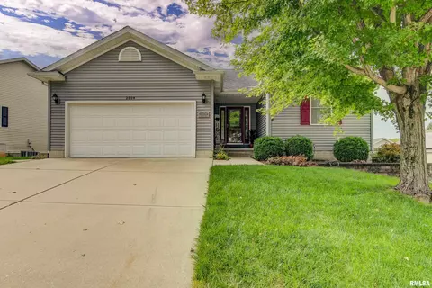2004 Cory Dr, Springfield, IL 62702 photo 2