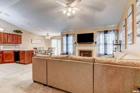 2004 Cory Dr, Springfield, IL 62702 photo 10