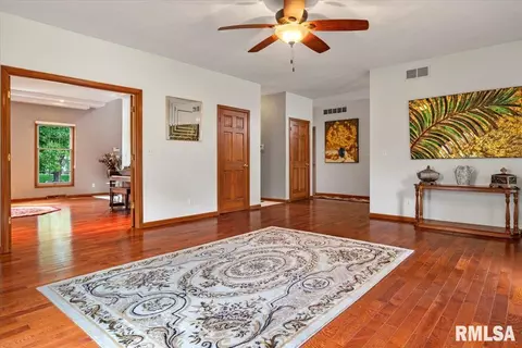 420 Clipper Rd, Springfield, IL 62711 photo 5