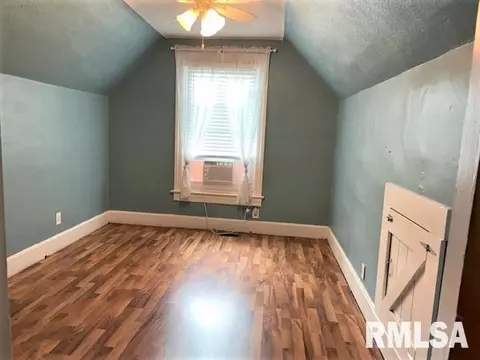 1055 N 6th St, Springfield, IL 62702 photo 35