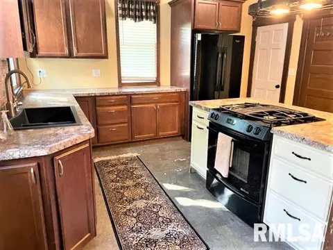 1055 N 6th St, Springfield, IL 62702 photo 26