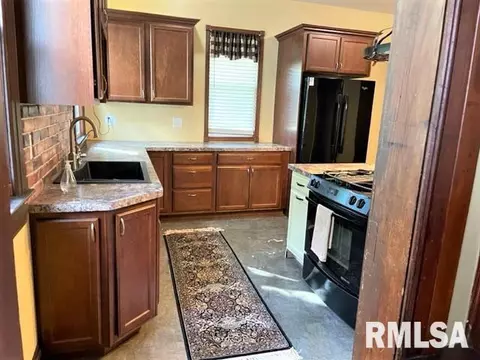 1055 N 6th St, Springfield, IL 62702 photo 18