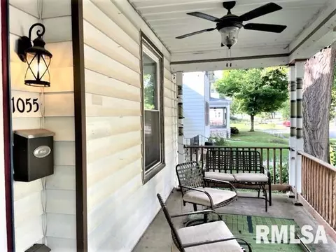 1055 N 6th St, Springfield, IL 62702 photo 2