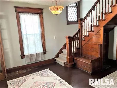 1055 N 6th St, Springfield, IL 62702 photo 6