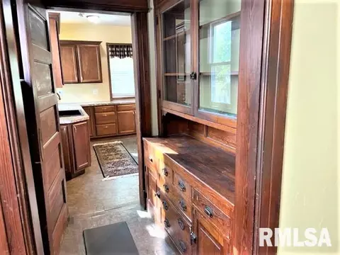 1055 N 6th St, Springfield, IL 62702 photo 15