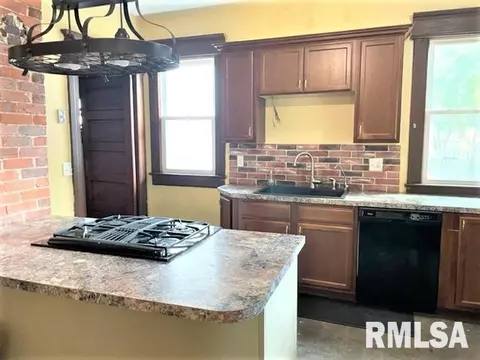 1055 N 6th St, Springfield, IL 62702 photo 23