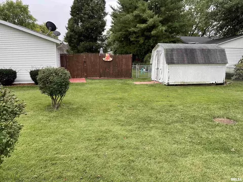 2033 Henley Rd, Springfield, IL 62702 photo 13