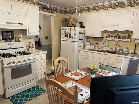 2033 Henley Rd, Springfield, IL 62702 photo 14