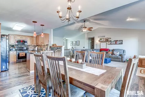5401 Bunting Rd, Springfield, IL 62711 photo 7