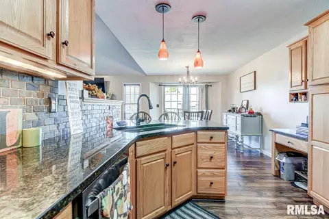5401 Bunting Rd, Springfield, IL 62711 photo 10