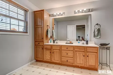 5401 Bunting Rd, Springfield, IL 62711 photo 19