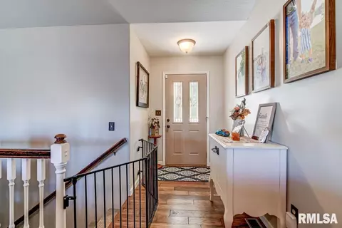 5401 Bunting Rd, Springfield, IL 62711 photo 2