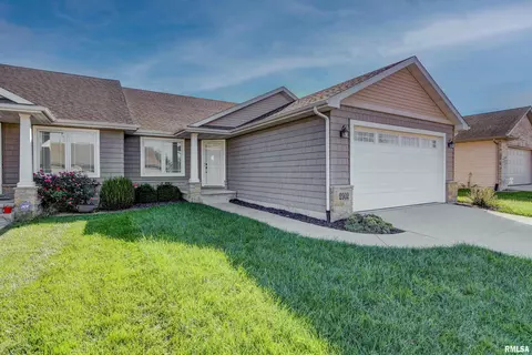 2902 Cronin Dr, Springfield, IL 62711 photo 1