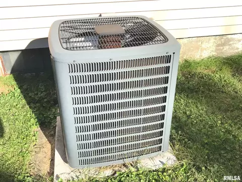 2012 E Hood St, Springfield, IL 62703 photo 30