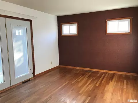 2012 E Hood St, Springfield, IL 62703 photo 12