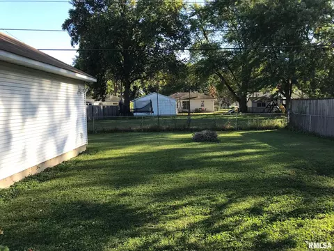 2012 E Hood St, Springfield, IL 62703 photo 28