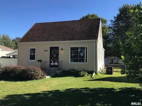 2012 E Hood St, Springfield, IL 62703 photo 1