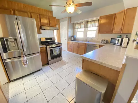 612 Spaulding St, Riverton, IL 62561 photo 6