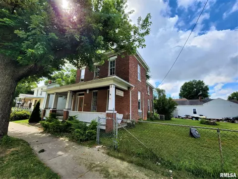 606 Maple St, Quincy, IL 62301 photo 1