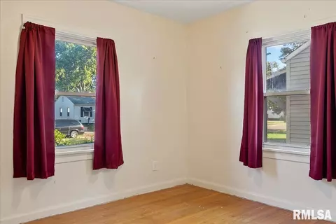 408 E Kern St, Springfield, IL 62703 photo 21