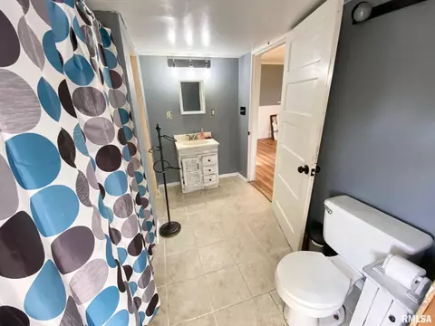 211 W 5th St, Manchester, IL 62663 photo 9