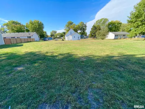 211 W 5th St, Manchester, IL 62663 photo 17