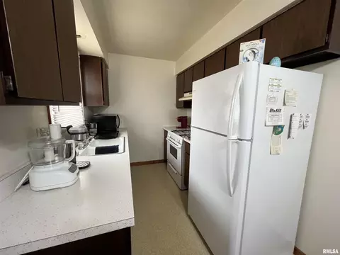 800 Converse Ave, Springfield, IL 62702 photo 4