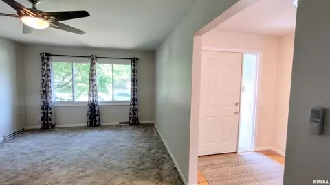 2204 Montclair Dr, Springfield, IL 62704 photo 19